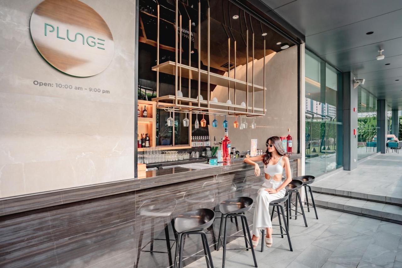Carlton Hotel Bangkok Sukhumvit Luaran gambar Plunge Bar